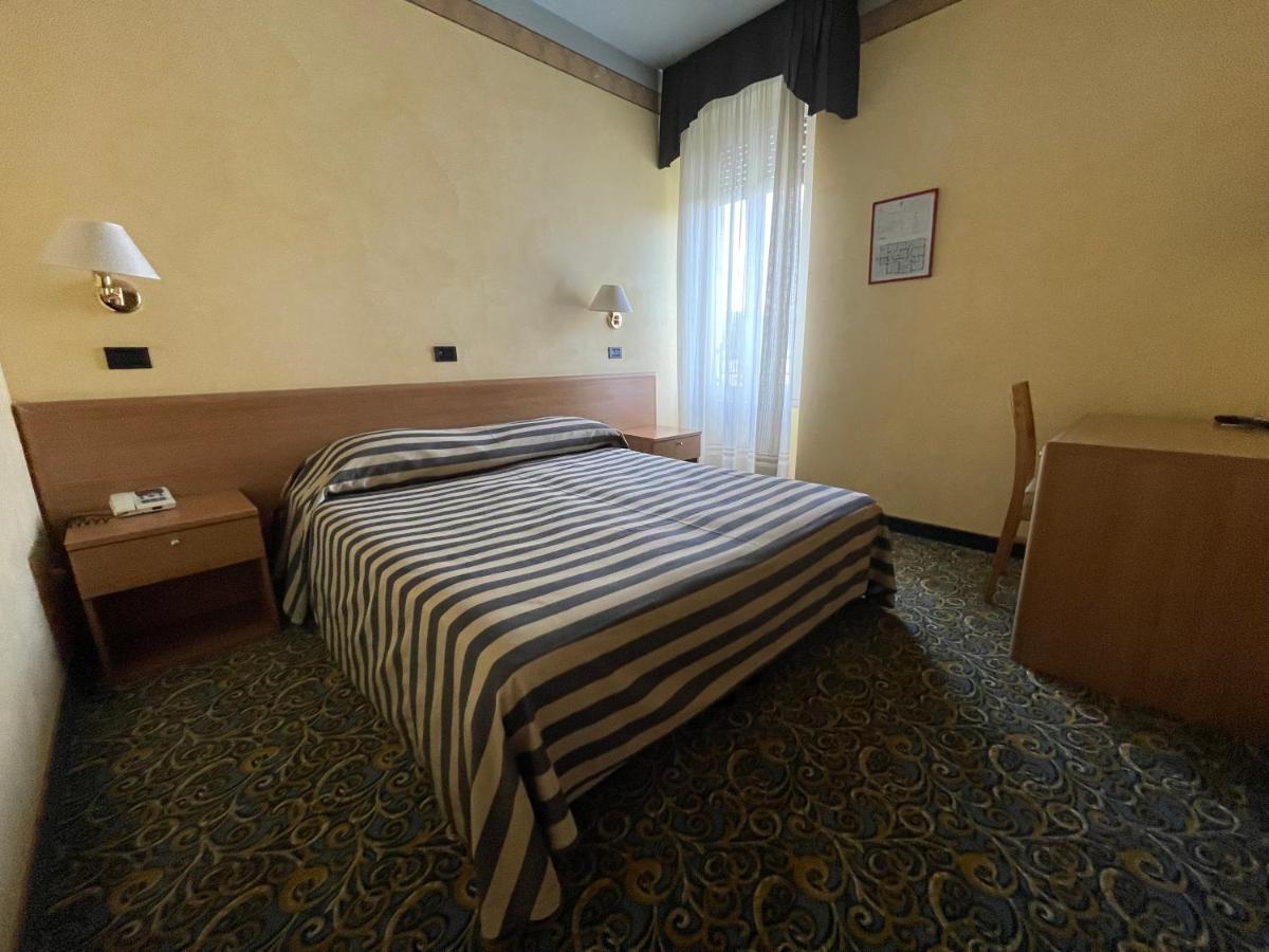 Hotel Giardinetto Desenzano del Garda Eksteriør billede