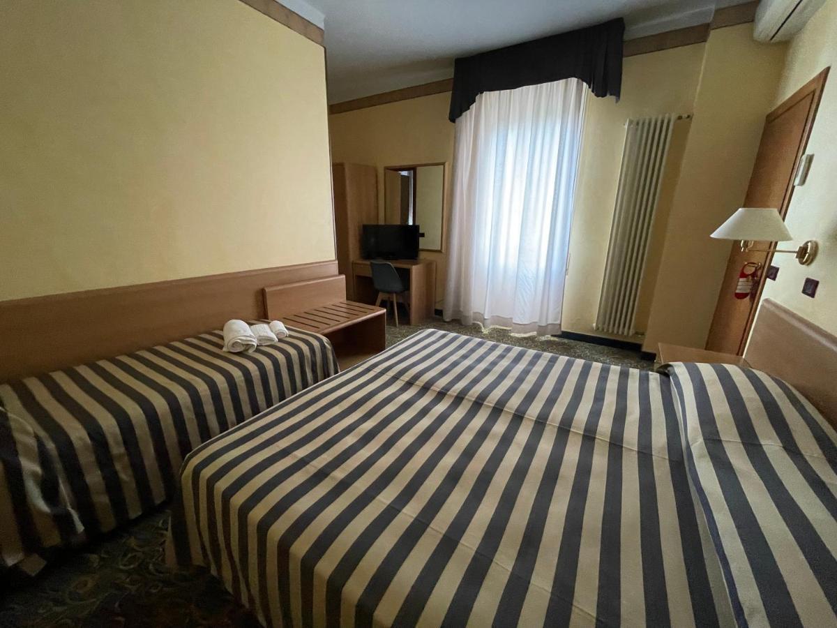 Hotel Giardinetto Desenzano del Garda Eksteriør billede