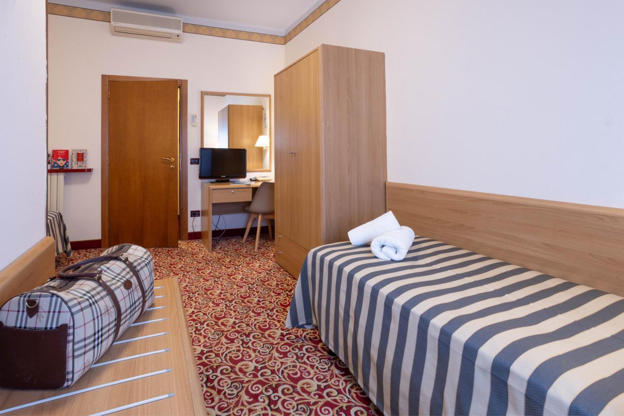 Hotel Giardinetto Desenzano del Garda Eksteriør billede
