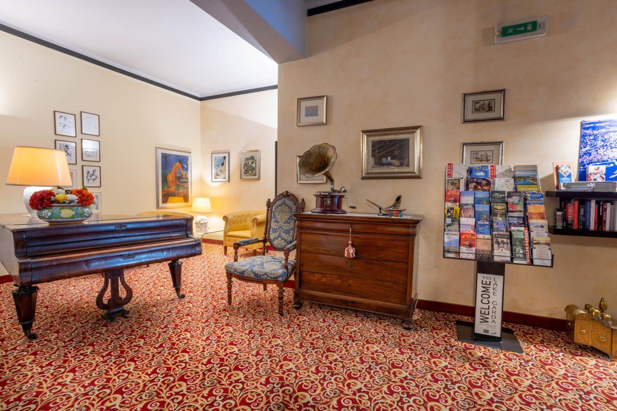 Hotel Giardinetto Desenzano del Garda Eksteriør billede