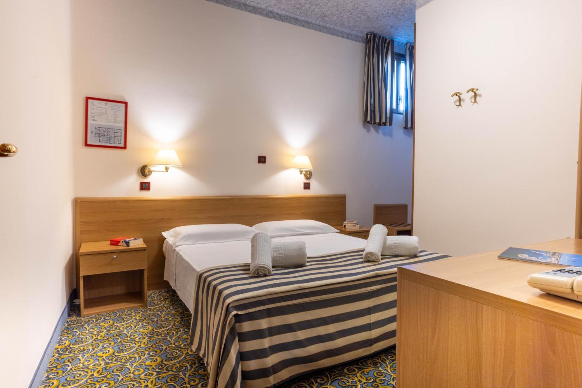 Hotel Giardinetto Desenzano del Garda Eksteriør billede