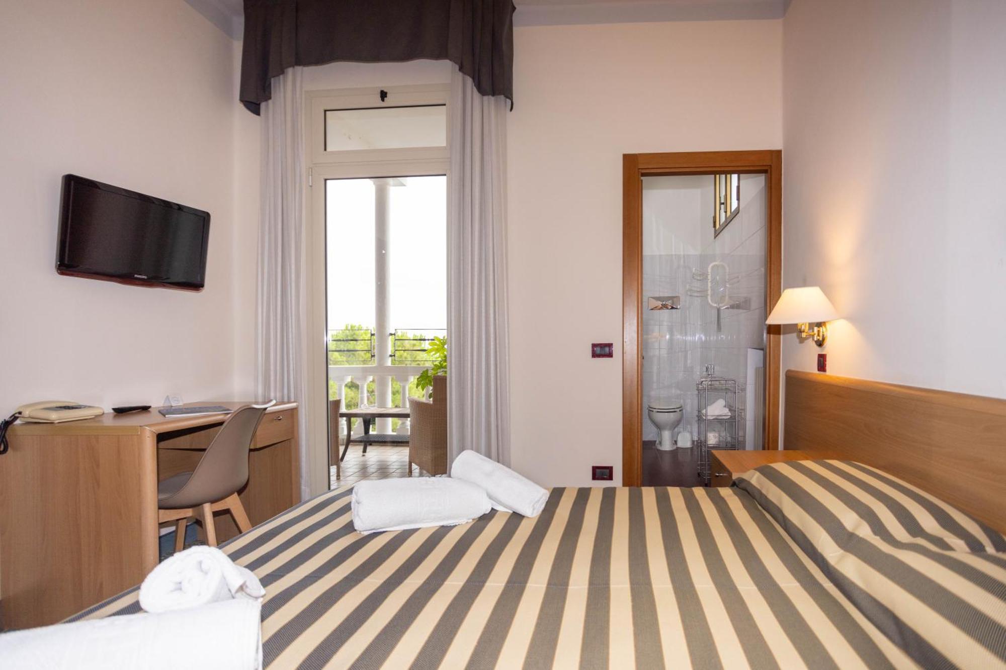 Hotel Giardinetto Desenzano del Garda Eksteriør billede