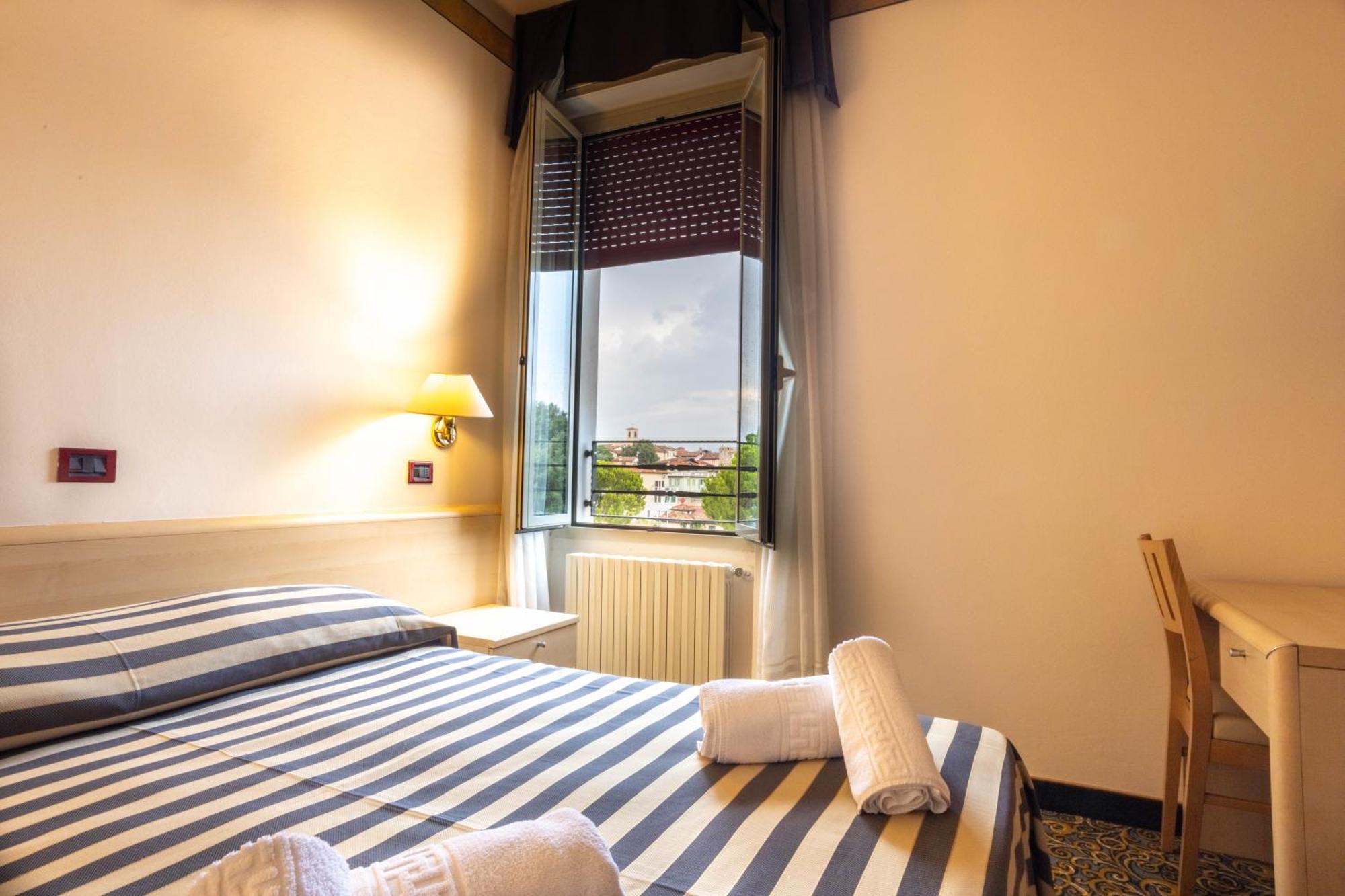 Hotel Giardinetto Desenzano del Garda Eksteriør billede