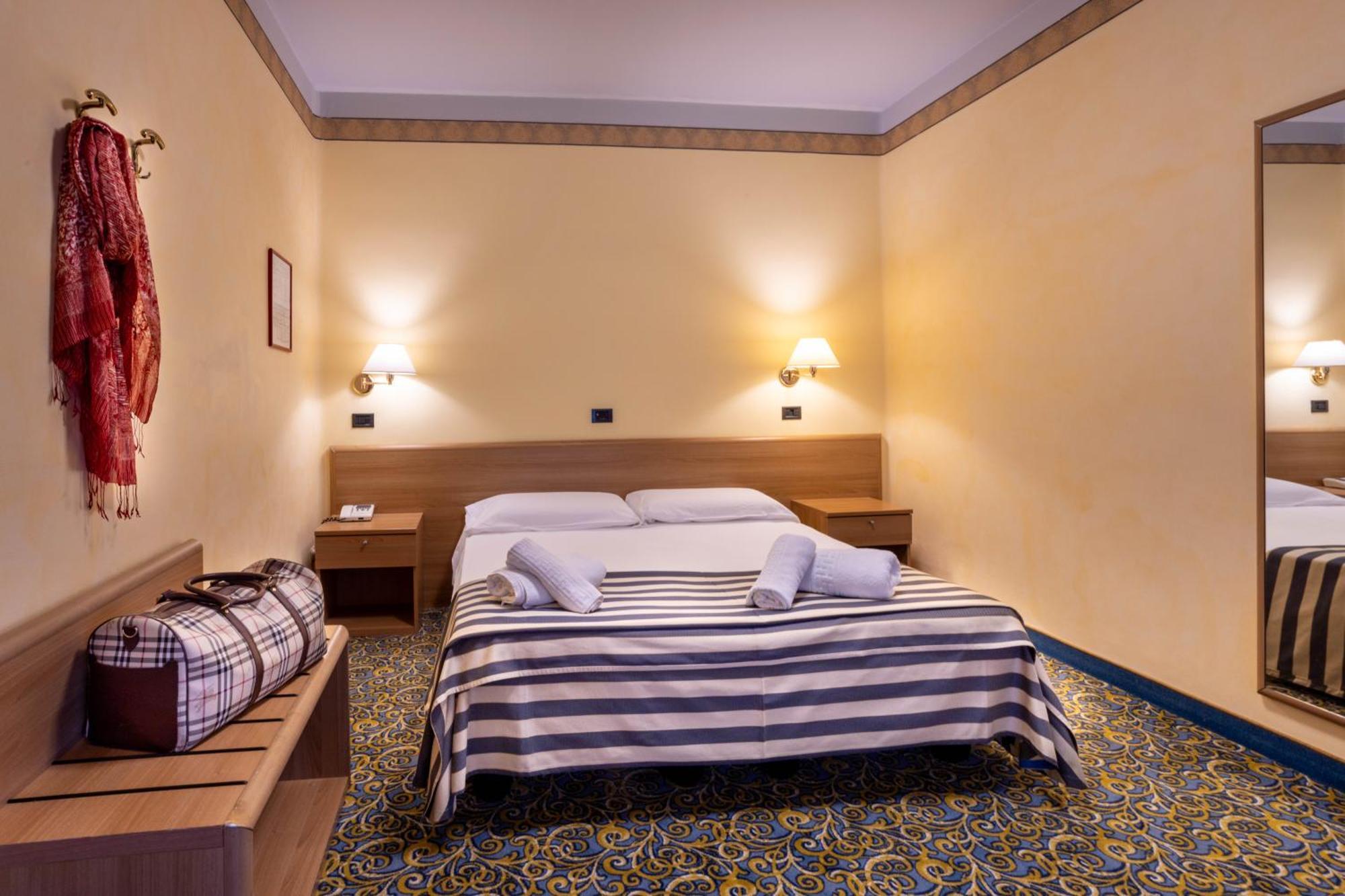 Hotel Giardinetto Desenzano del Garda Eksteriør billede