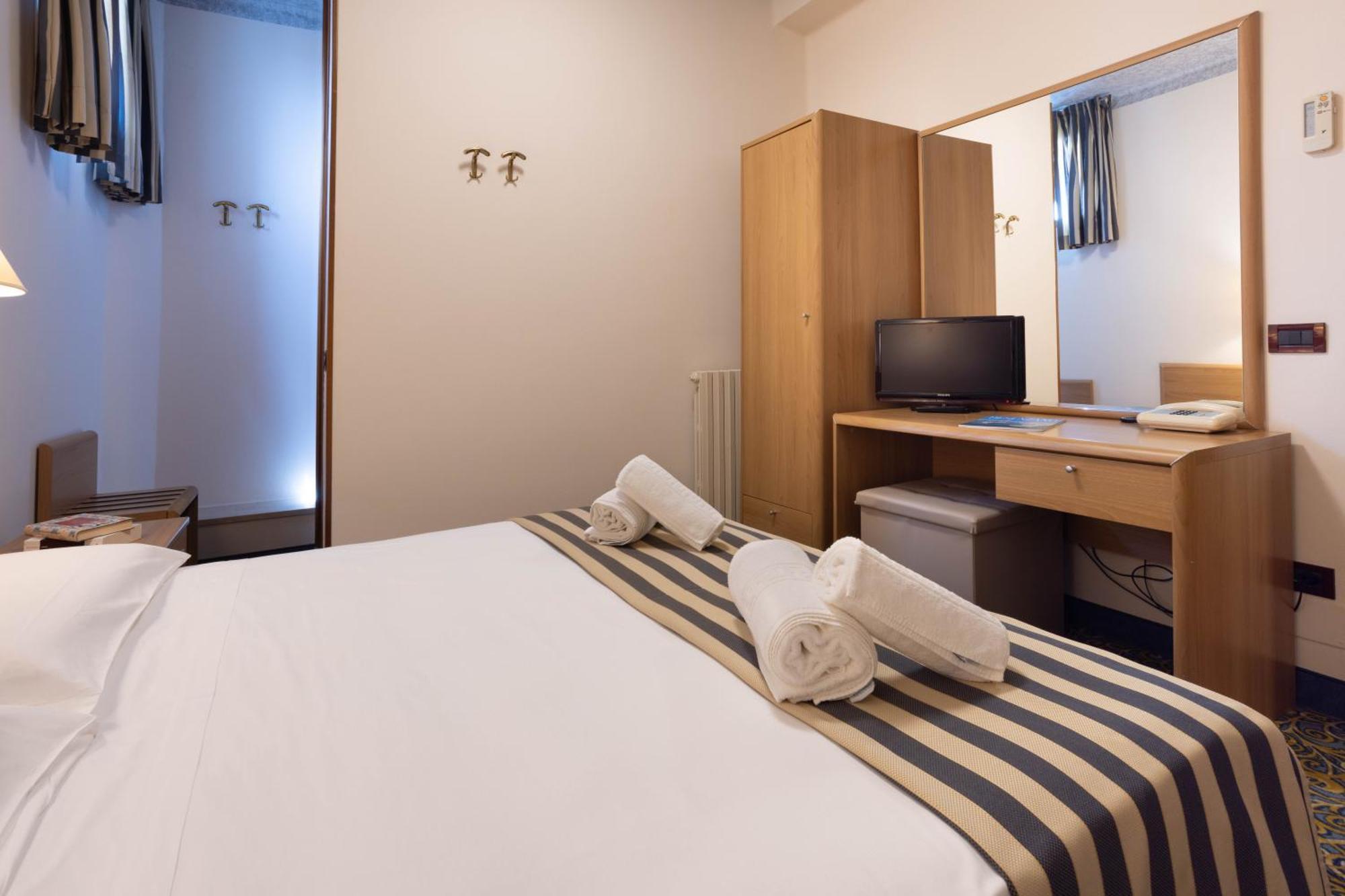 Hotel Giardinetto Desenzano del Garda Eksteriør billede