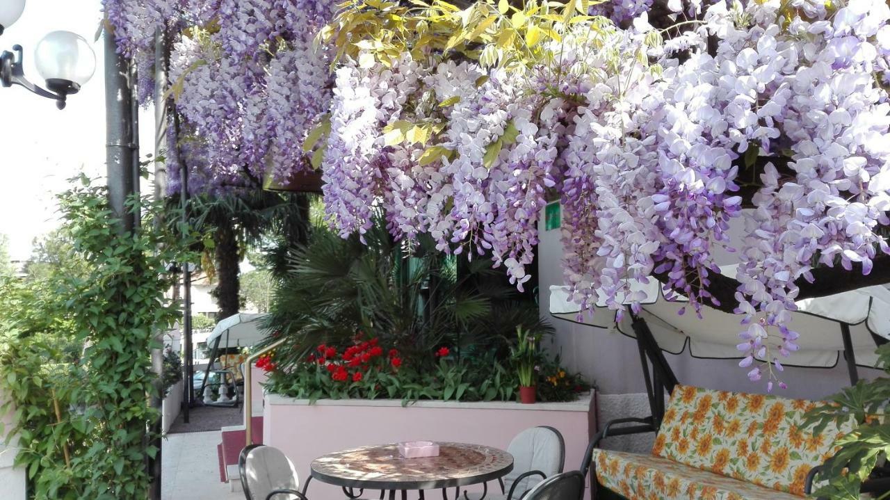 Hotel Giardinetto Desenzano del Garda Eksteriør billede