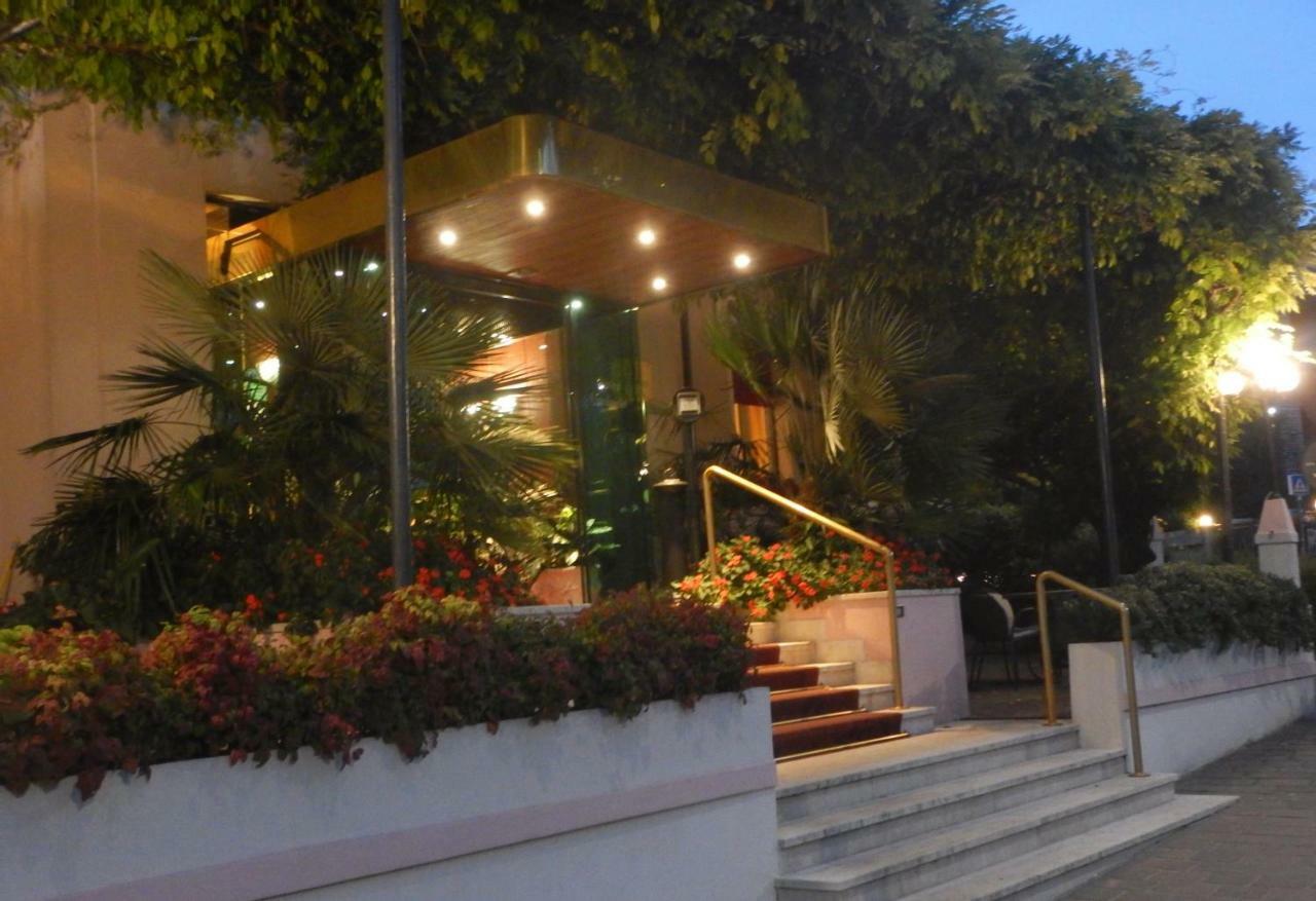 Hotel Giardinetto Desenzano del Garda Eksteriør billede