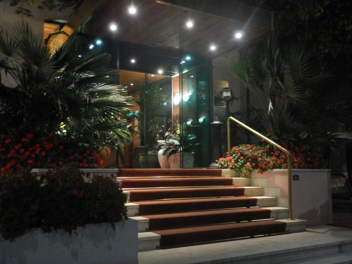 Hotel Giardinetto Desenzano del Garda Eksteriør billede